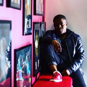 Tumelo - WAR (Fighting For My Dreams) [feat. Afrikan Roots]