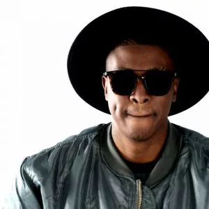 De Mogul SA - Nto (feat. Nomcebo)