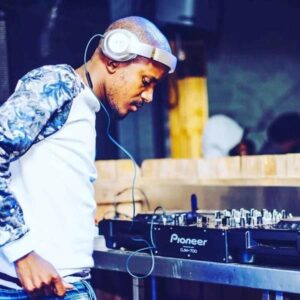 Kabza De Small - Feel Me (Locked Tune)