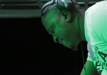 Dvine Brothers feat. Lady Zamar - Dancing (De Mogul SA Remix)