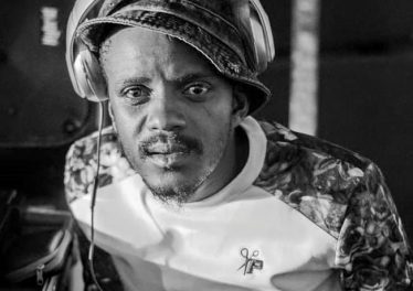 Kabza De Small - Phola