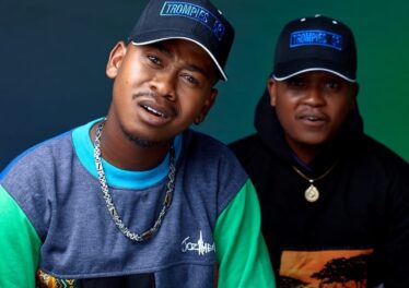 Trademark & Afro Brotherz - Uyapenga (feat. Makhadzi)