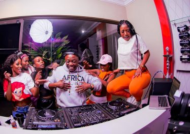 Dj Tira's Party (Rockstar Forever Edition)
