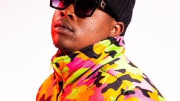 Sjavas Da Deejay, Titom & Vyno Keys - Bayazi (feat. Cowboii, Mellow & Sleazy & Nobantu Vilakazi)