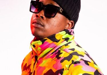 Sjavas Da Deejay, Titom & Vyno Keys - Bayazi (feat. Cowboii, Mellow & Sleazy & Nobantu Vilakazi)