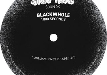 Blackwhole & Jullian Gomes - 1000 Seconds (Jullian Gomes Perspective)