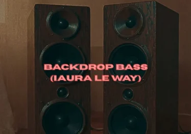 DrummeRTee924, Deep6 & TheBunny04 - Backdrop Bass (iAura Le Way)