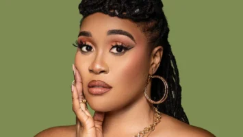 Lady Zamar - First Class