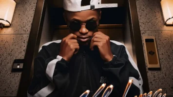 Anele Dahh King & Mulest Vankay - Khuluma (feat. Mrs Oktober & Twinnie Gee) Anele Dahh King & Mulest Vankay - Khuluma (feat. Mrs Oktober & Twinnie Gee)